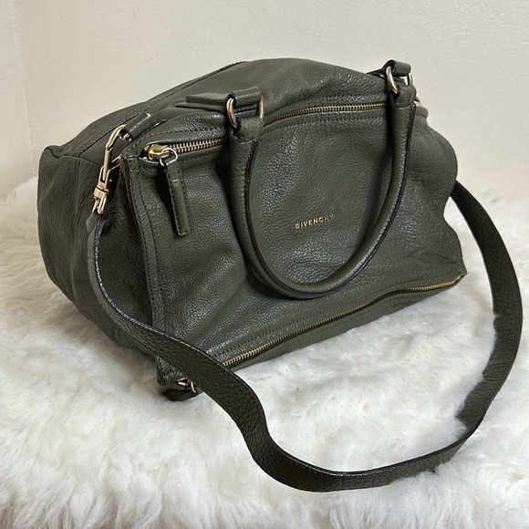 💯Authentic Givenchy Pandora Handbag🍀 - Picture 5 of 16